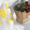 Gnome blanc de Printemps au Chapeau jaune